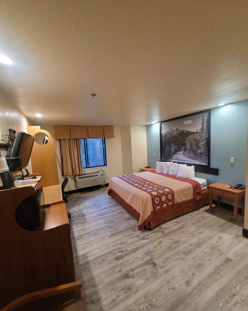 Super 8 by Wyndham Show Low - photo 10