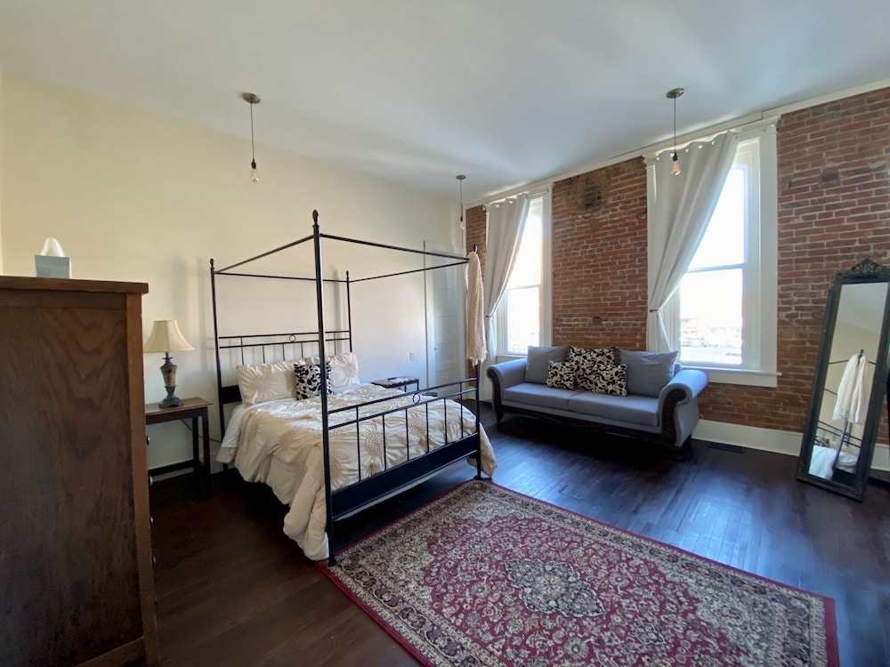 Eighteen Ninety Sleepover - photo 4