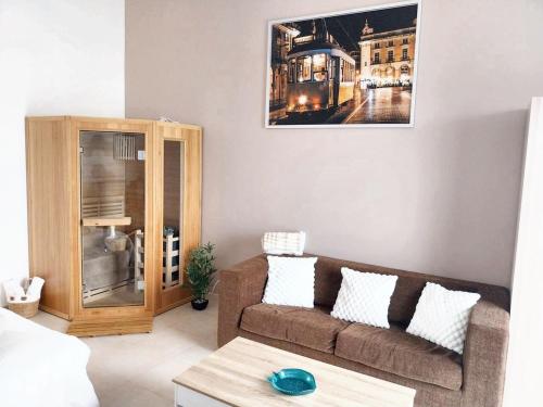 Cozy studio in Quinta do Anjo 48 m with shared sauna — 4-Star Luxury Hotel in Quinta Do Anjo, Portugal