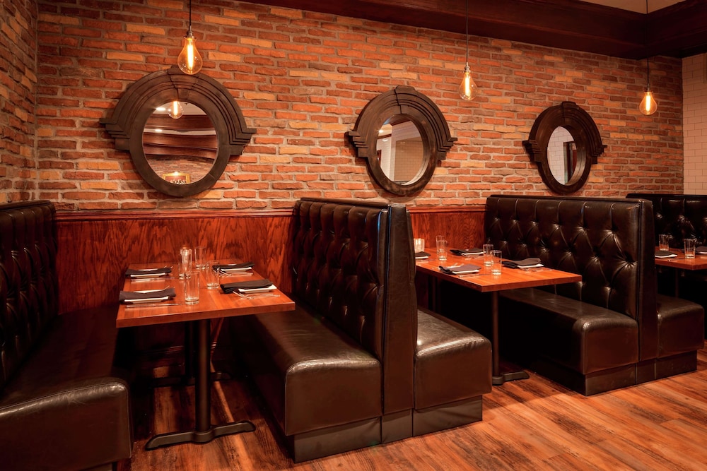 DoubleTree by Hilton Roseville Minneapolis - photo 29