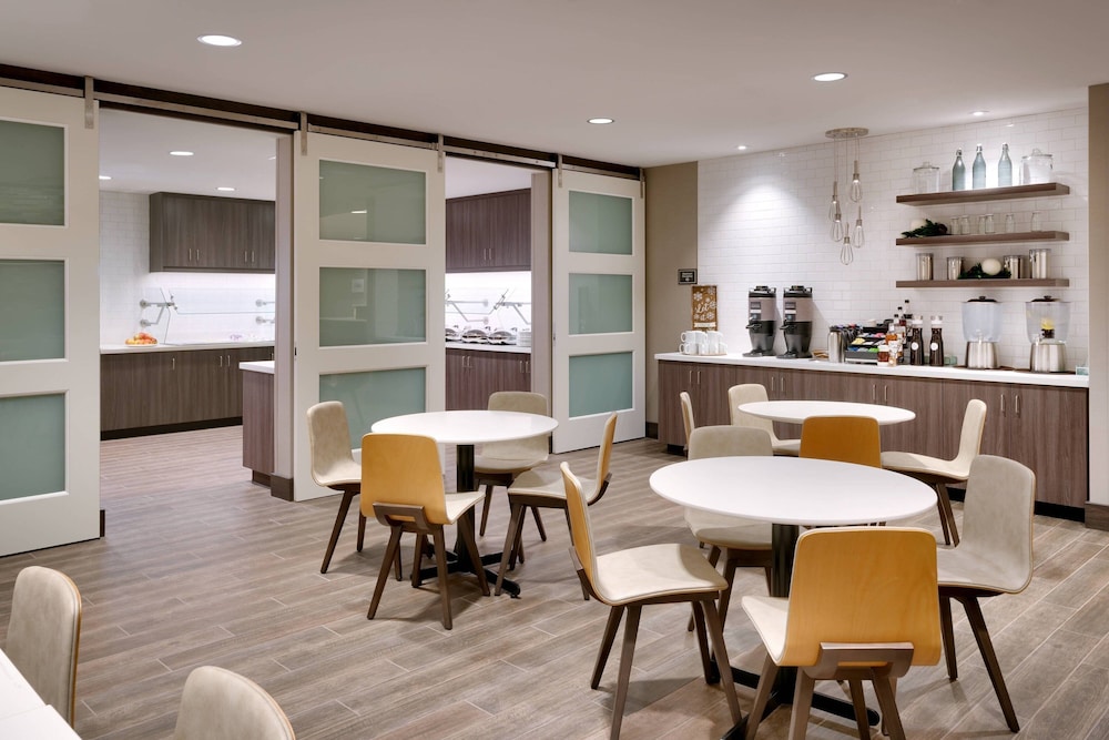 Residence Inn by Marriott Phoenix West Avondale - photo 39