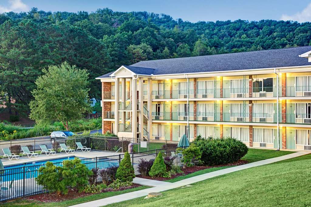 Days Inn by Wyndham Jellico Tennessee State Line - featured photo