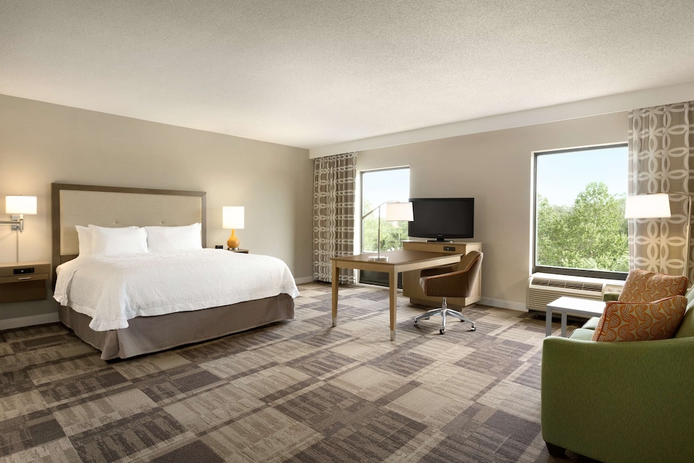 Hampton Inn & Suites Largo - photo 15