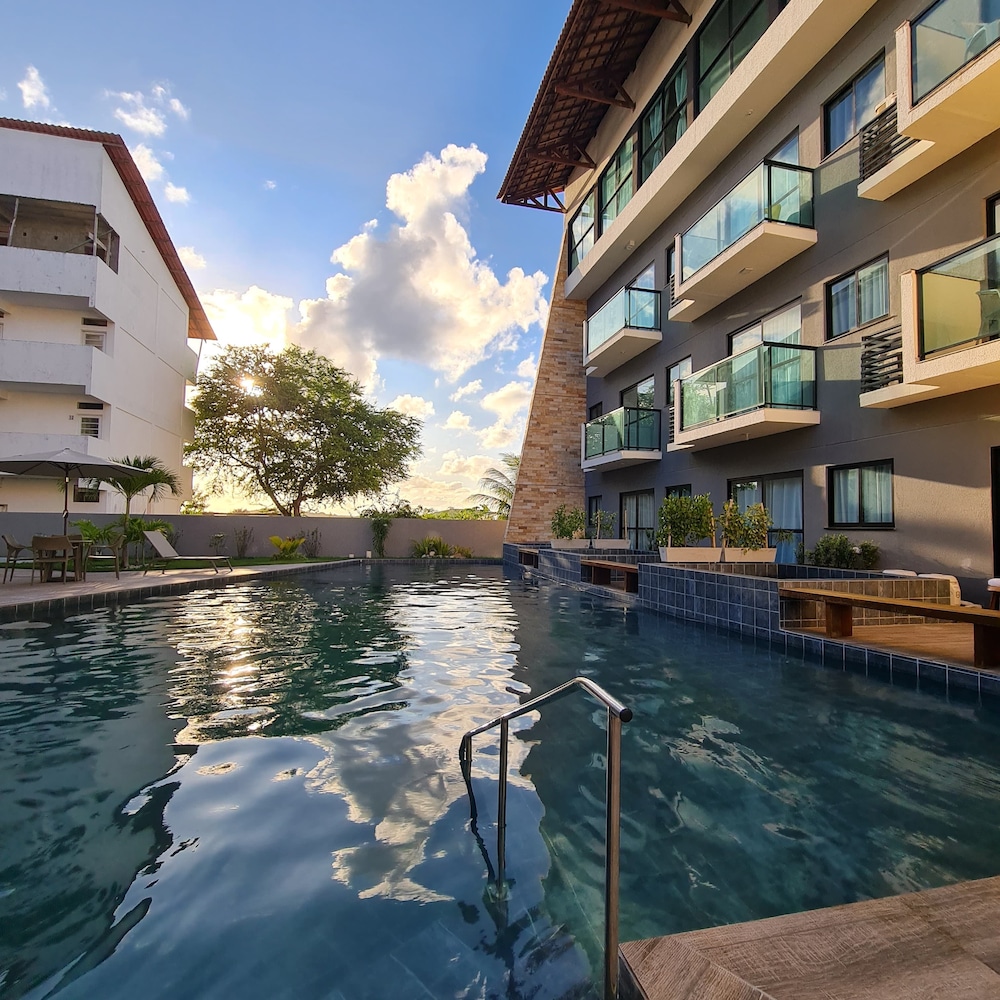 Flat Piscina Privativa 04b Bela Vista LP — 4-Star Luxury Hotel in Ipojuca, Brasil