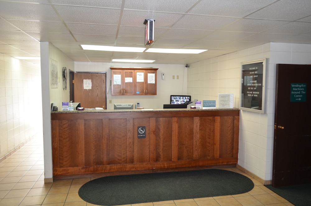 Grand Inn Fargo - photo 30
