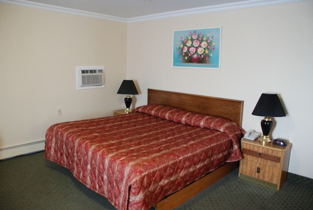Merrill Field Inn - photo 10