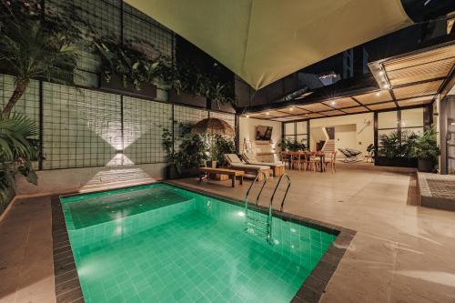 10A House Pool Provenza — 4-Star Luxury Hotel in Medellin, Colombia