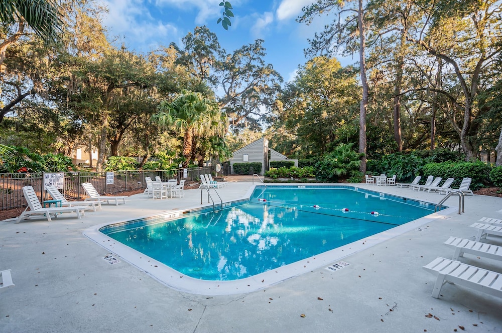 2316 Racquet Club at The Sea Pines Resort - photo 14