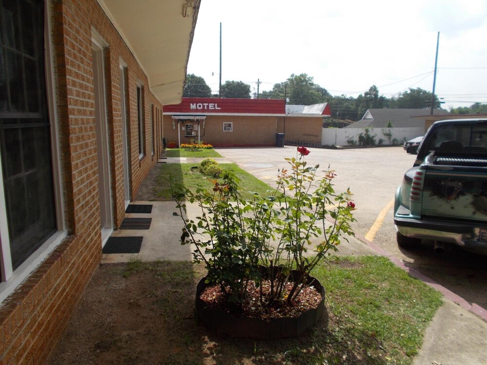 Hillside Motel - photo 41