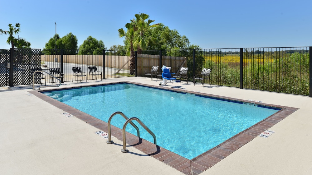 Candlewood Suites Houma by IHG - photo 22