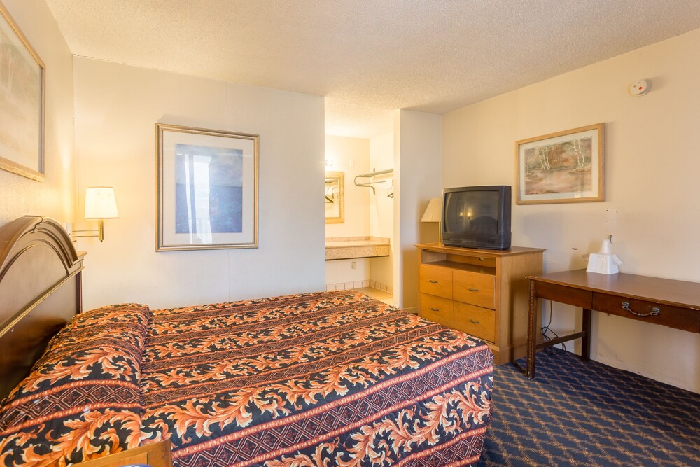 Bossier Inn and Suites - photo 17