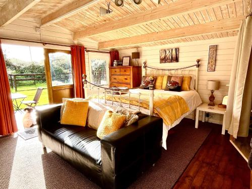 Primrose Cabin — 4-Star Luxury Hotel in Dorchester, United Kingdom