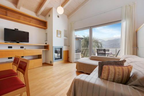 Casa Lago Suite 55 — 4-Star Luxury Hotel in Brenzone, Italy