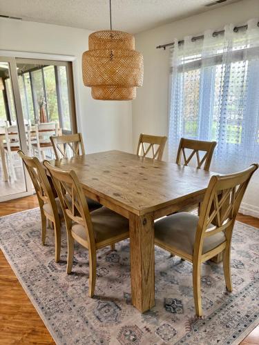 Elegant 3 Bedroom Condo in Lewes with Pond Views — 4-Star Luxury Hotel in Lewes, United States