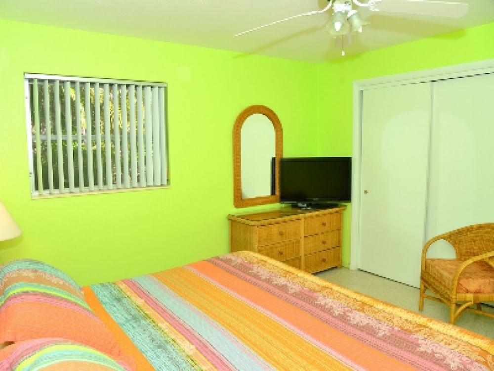 The Palmview and Sandpiper Inns - photo 65
