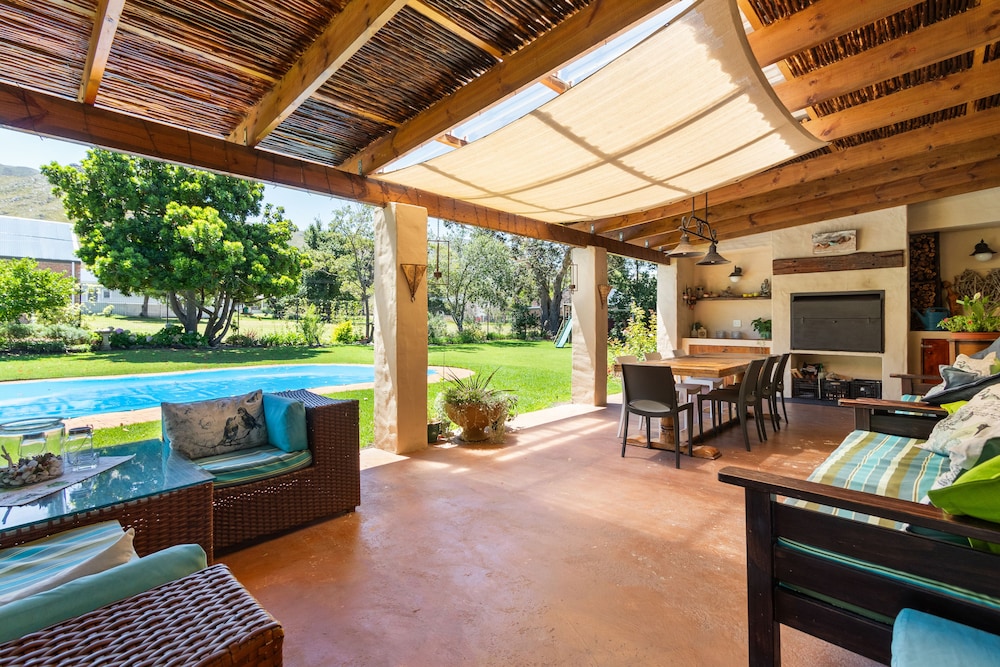 Panaderos in Hermanus, South Africa