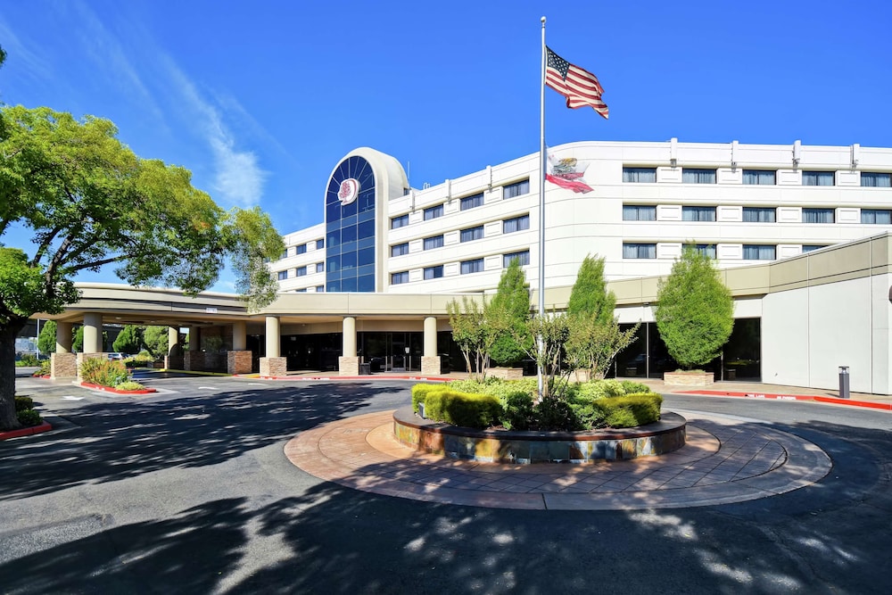 DoubleTree by Hilton Hotel Pleasanton at the Club - photo 65