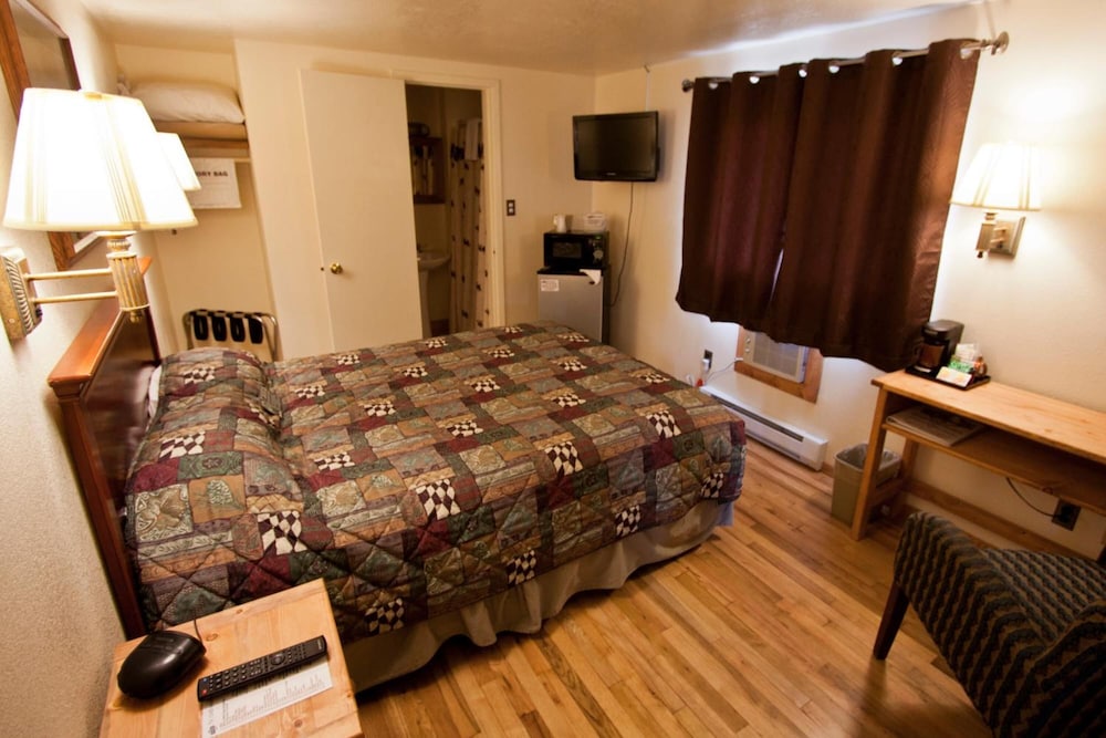 Falls Motel - photo 10
