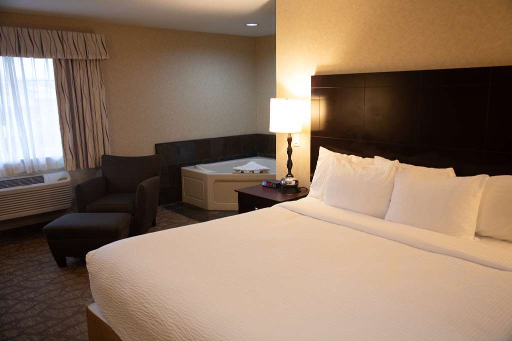 Best Western University Inn & Suites - photo 30