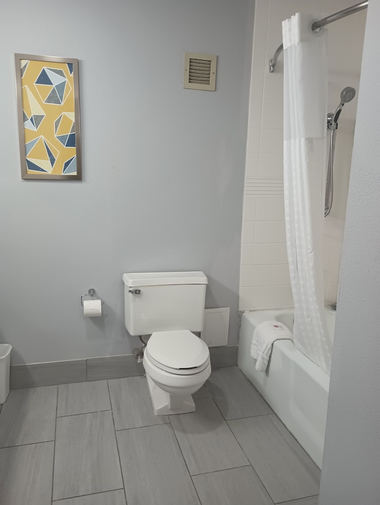 Comfort Inn and Suites Johnson City NY - photo 16