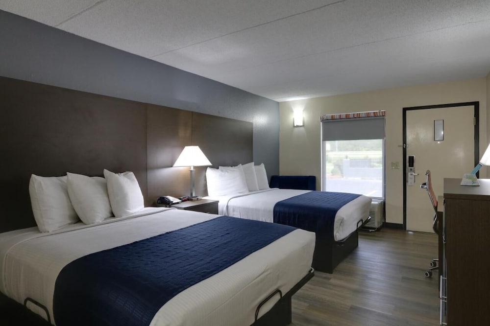 Baymont by Wyndham Ridgeland I 95 - photo 9