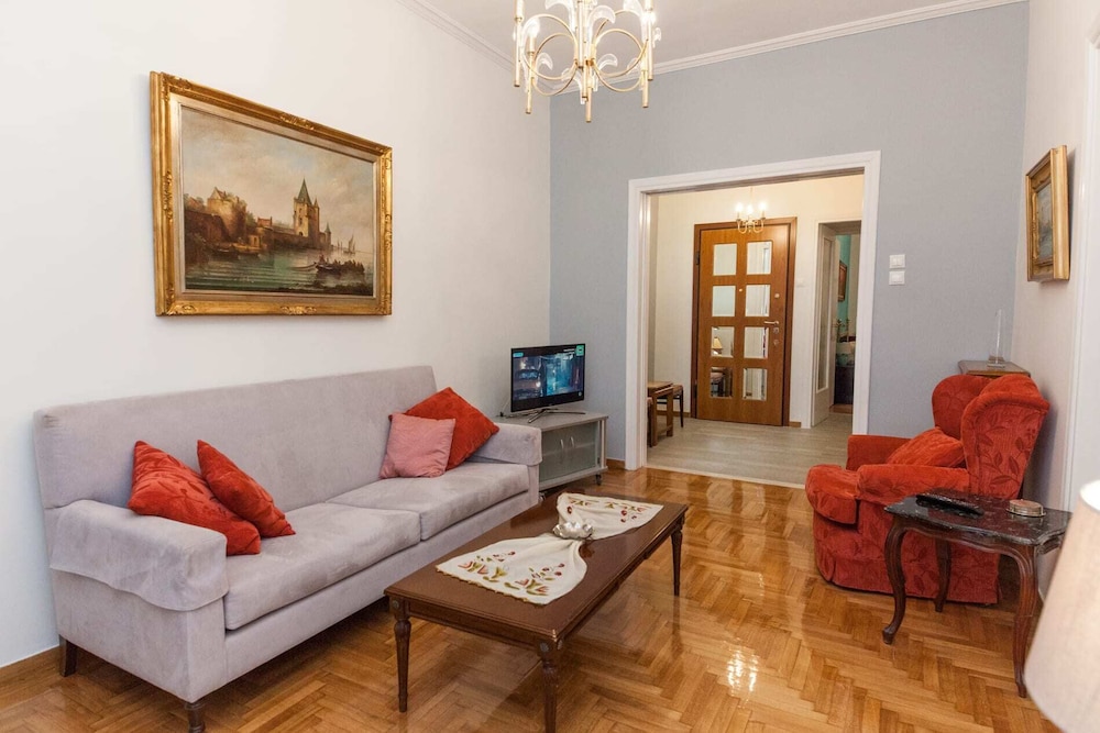 Beautiful Retro Apt in Koukaki — 4-Star Luxury Hotel in Athens, Greece