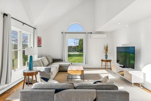 Perfect Southampton Escape Summer Near It All — 4-Star Luxury Hotel in Southampton, United States