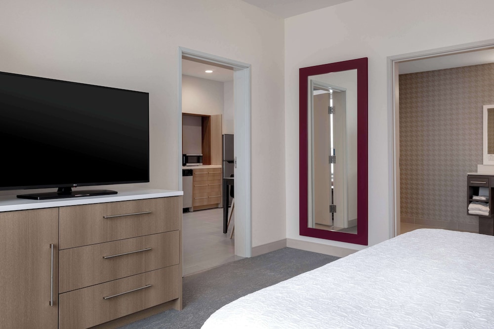 Home2 Suites by Hilton Brownwood - photo 10