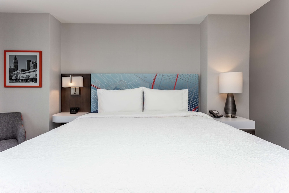 Hampton Inn Oakland Downtown City Center - photo 10