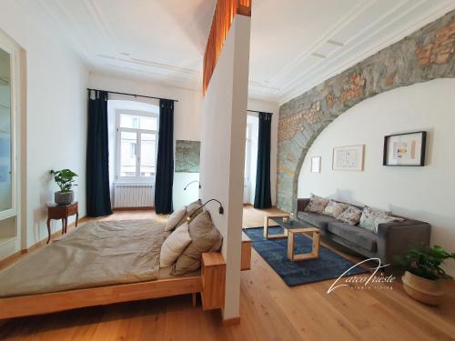 Larco Trieste studio living 3 — 4-Star Luxury Hotel in Trieste, Italy