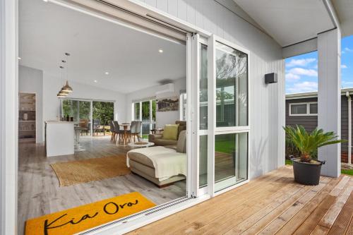 Our Happy Place Waihi Beach Holiday Home — 4-Star Luxury Hotel in Waihi Beach, New Zealand