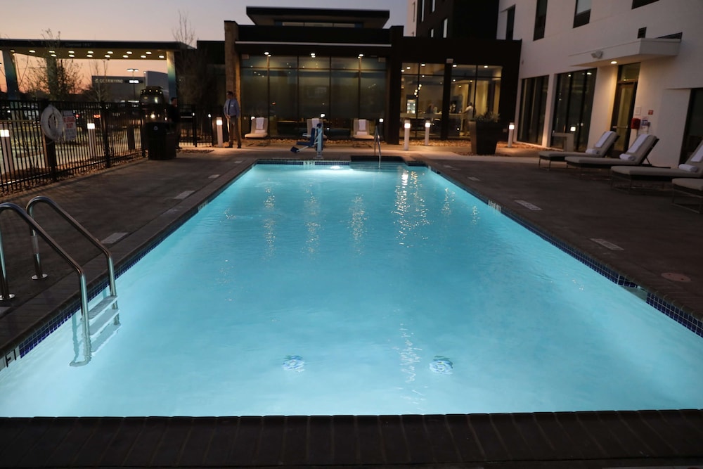 Hilton Garden Inn Austin Airport - photo 24