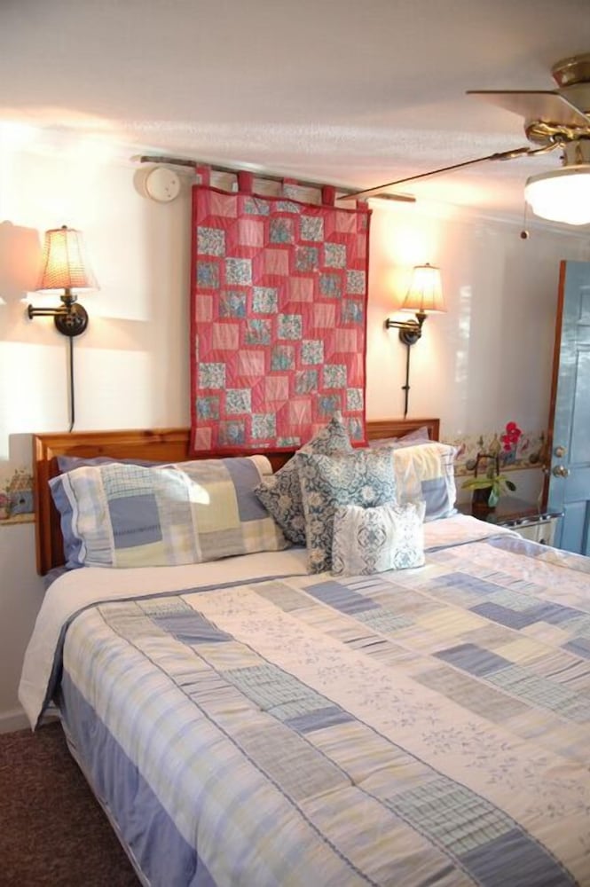 The Homestead Inn - photo 80