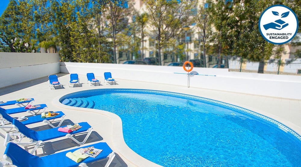 Apartamento Caracas 2 — 4-Star Luxury Hotel in Albufeira, Portugal
