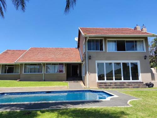 Peace of Mind Holiday Home — 4-Star Luxury Hotel in Amanzimtoti, South Africa