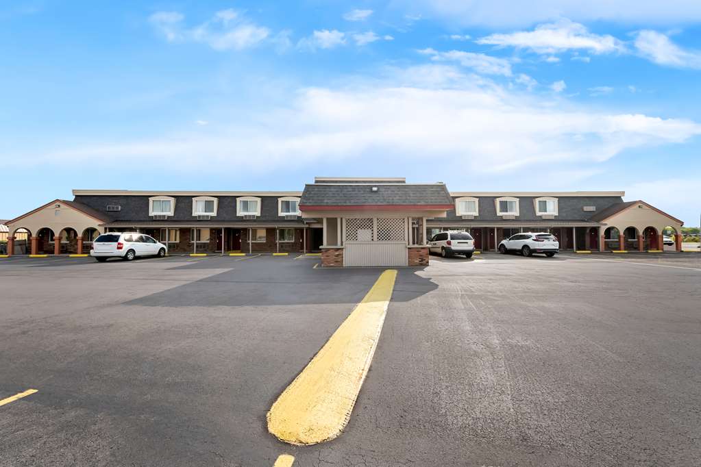 Americas Best Value Inn Marion OH - photo 2
