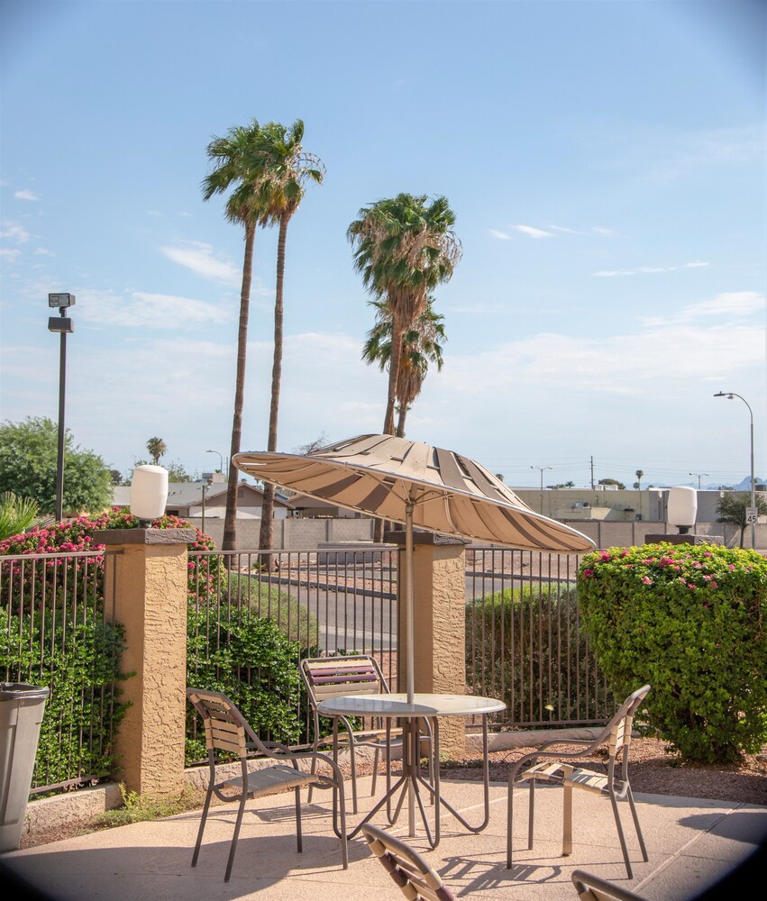 Americas Best Value Inn Phoenix I 10 West - photo 13