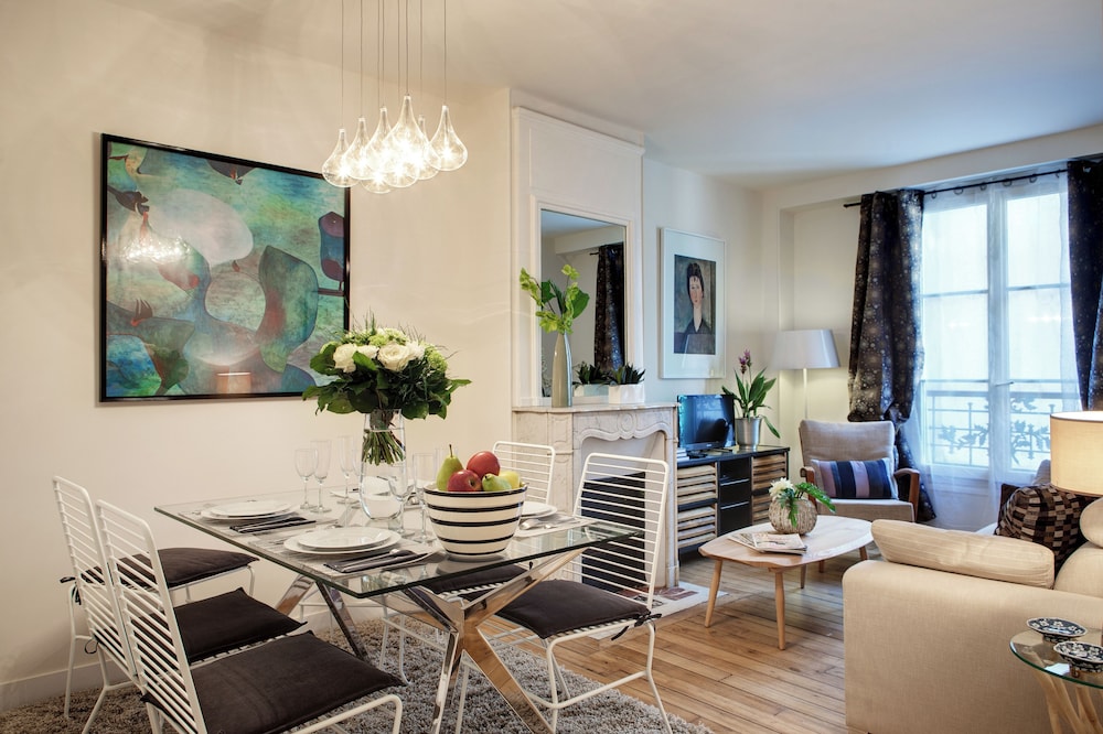 Paris Sevigne Elegant residence — 4-Star Luxury Hotel in Paris, France