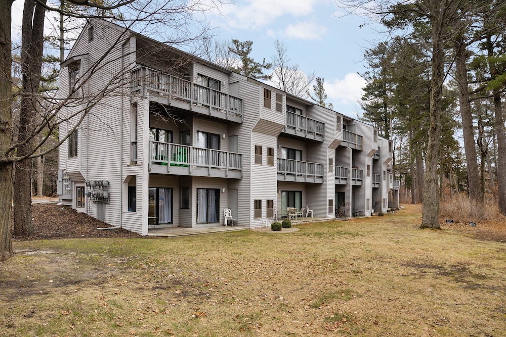 The Shores Resort - photo 13