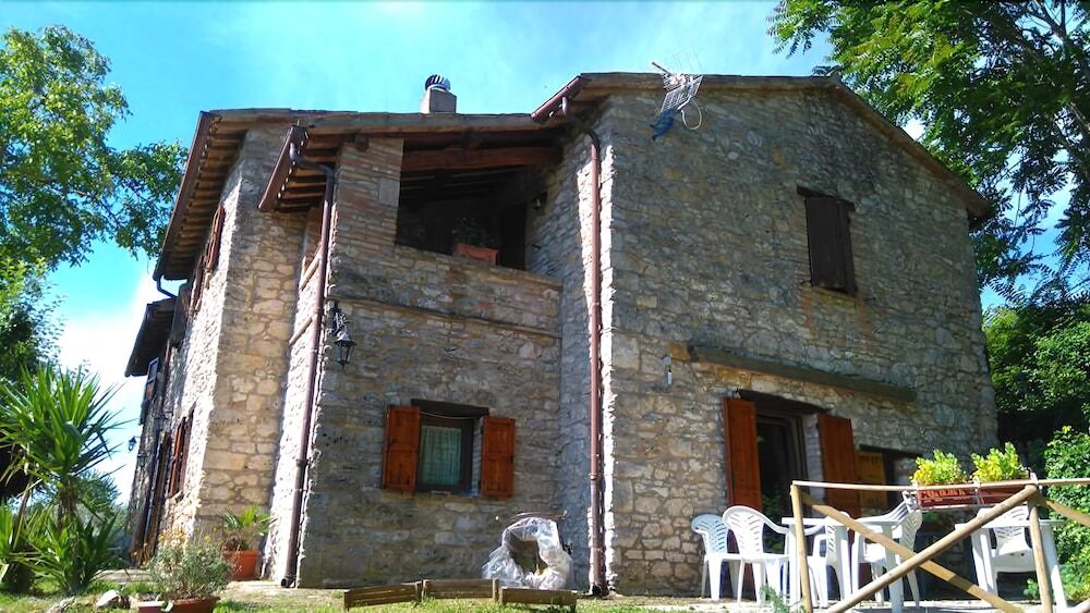 Piccolo Borgo del Giglio in Massa Martana, Italy