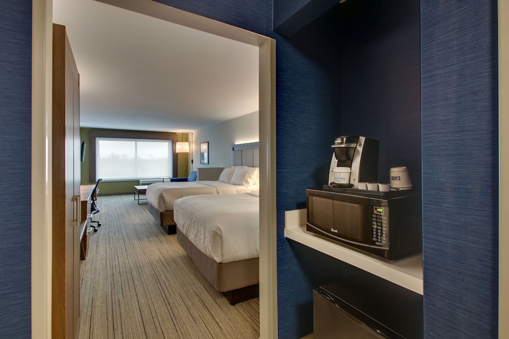 Holiday Inn Express & Suites Mt Sterling North by IHG - photo 103