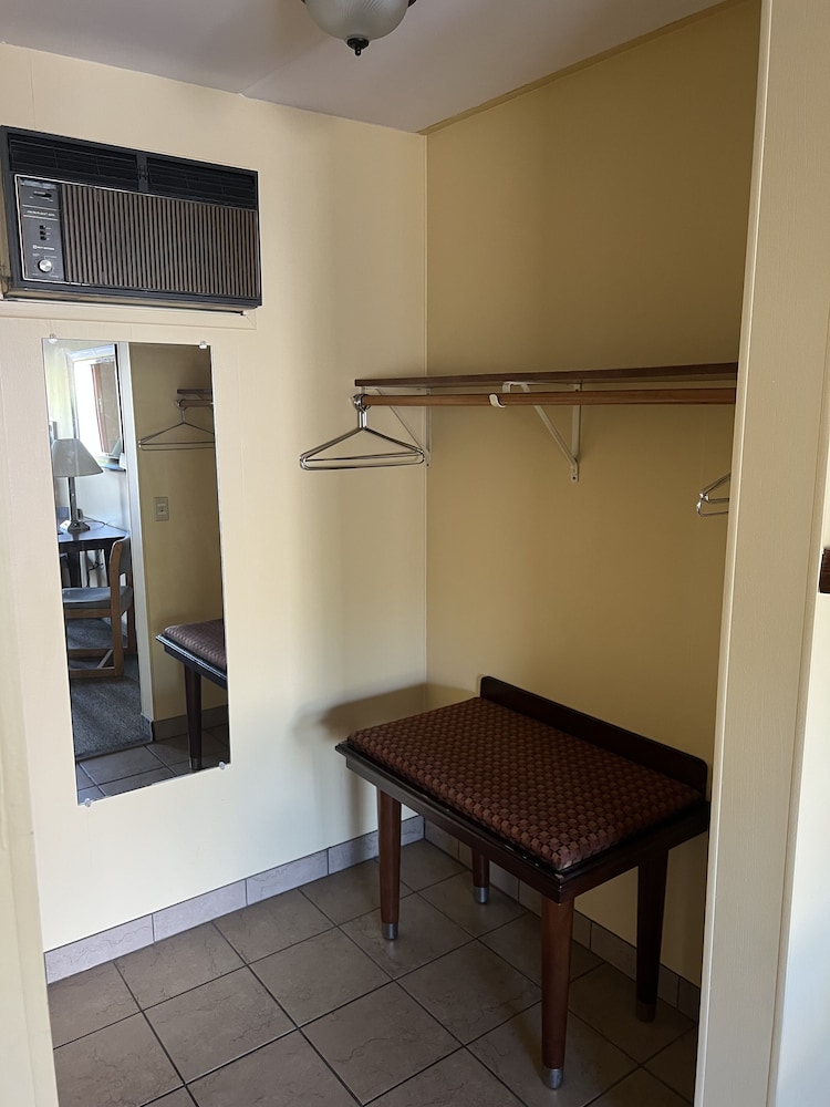 All Star Inn & Suites - photo 152