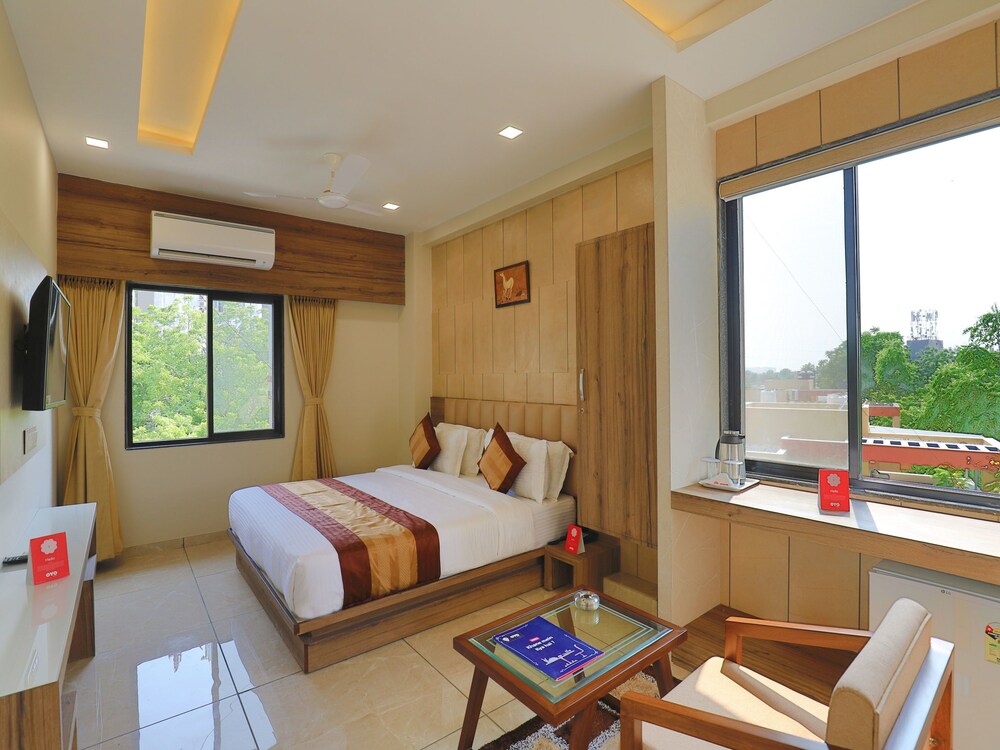Hotel Repose - last minute hotel in Ahmedabad
