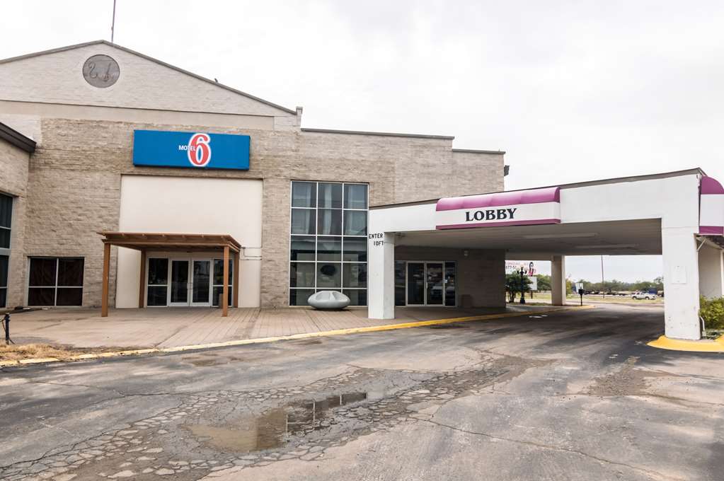 Motel 6 Snyder TX - photo 4
