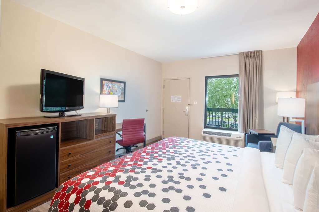 Econo Lodge Inn & Suites Foley North Gulf Shores - photo 15