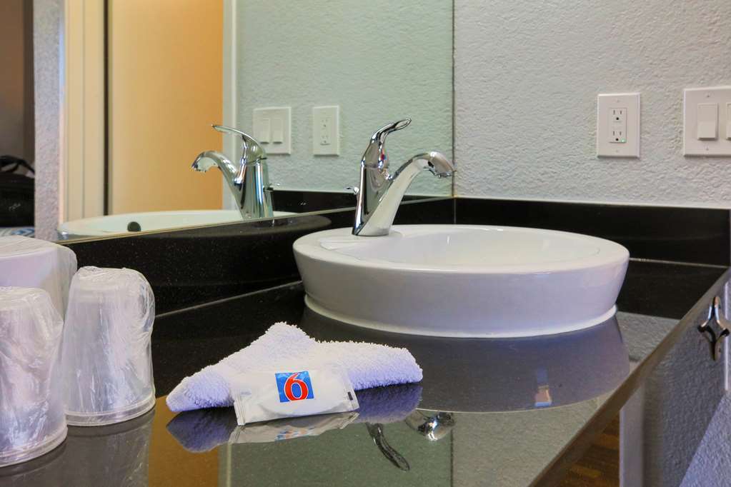 Motel 6 Sacramento CA Old Sacramento North - photo 25