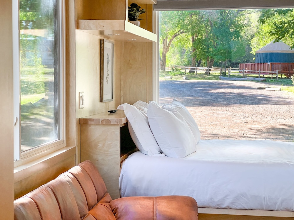 Cedar Creek Lodging & RV Park - photo 22