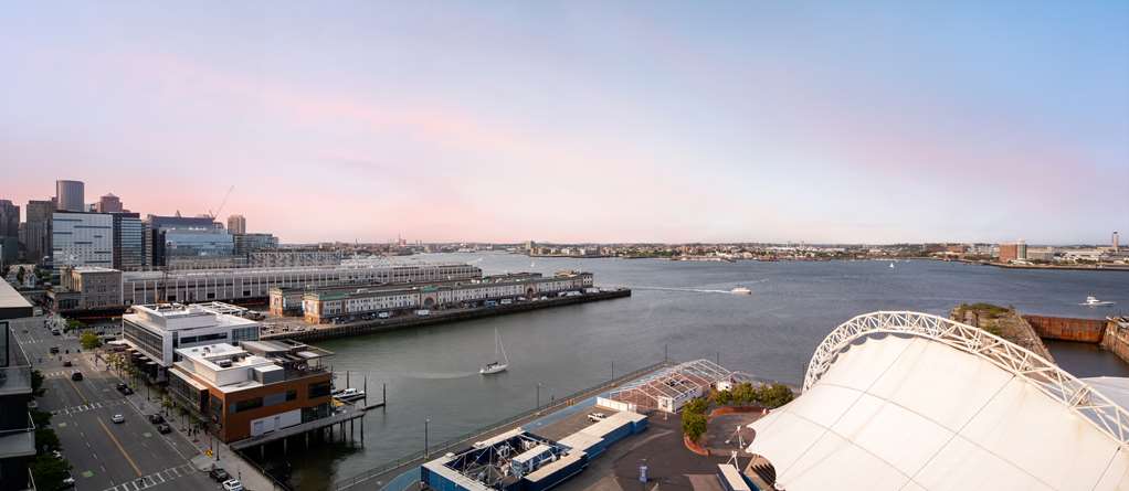 Hyatt Place Boston Seaport District - photo 30