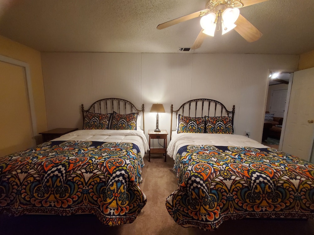 Butterfield Inn Main Street Cottages - photo 8