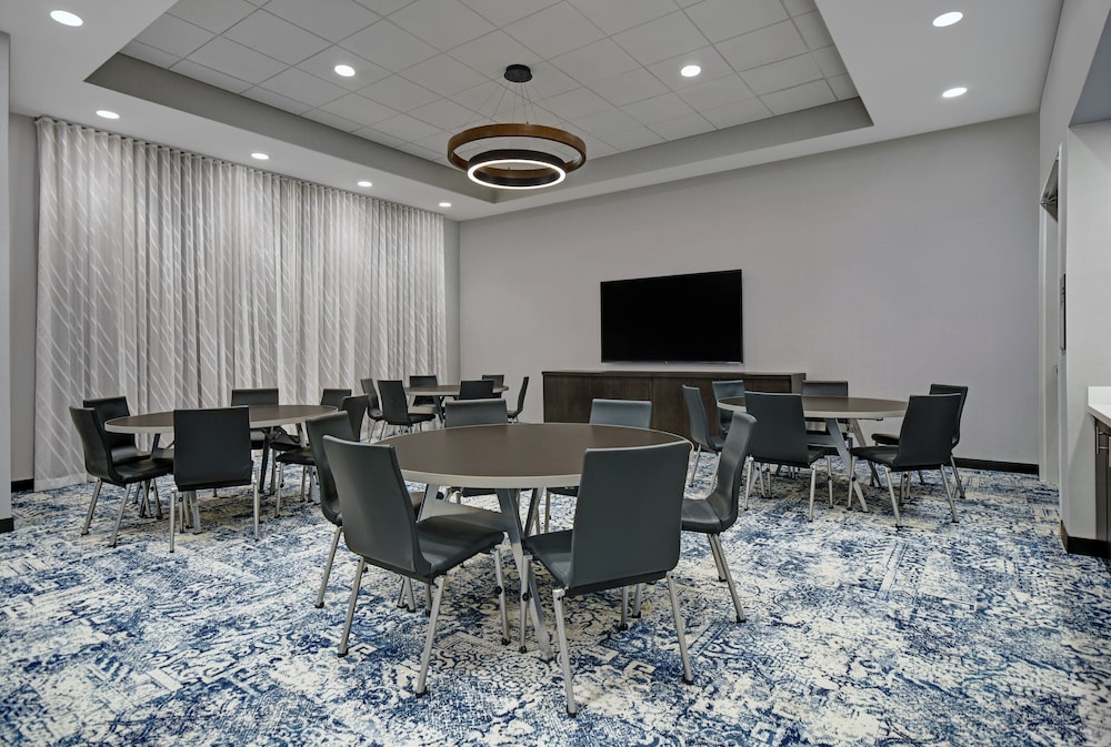 Staybridge Suites Houston Galleria Area by IHG - photo 45